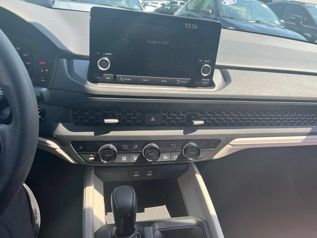 Used 2023 Honda Accord EX image 12