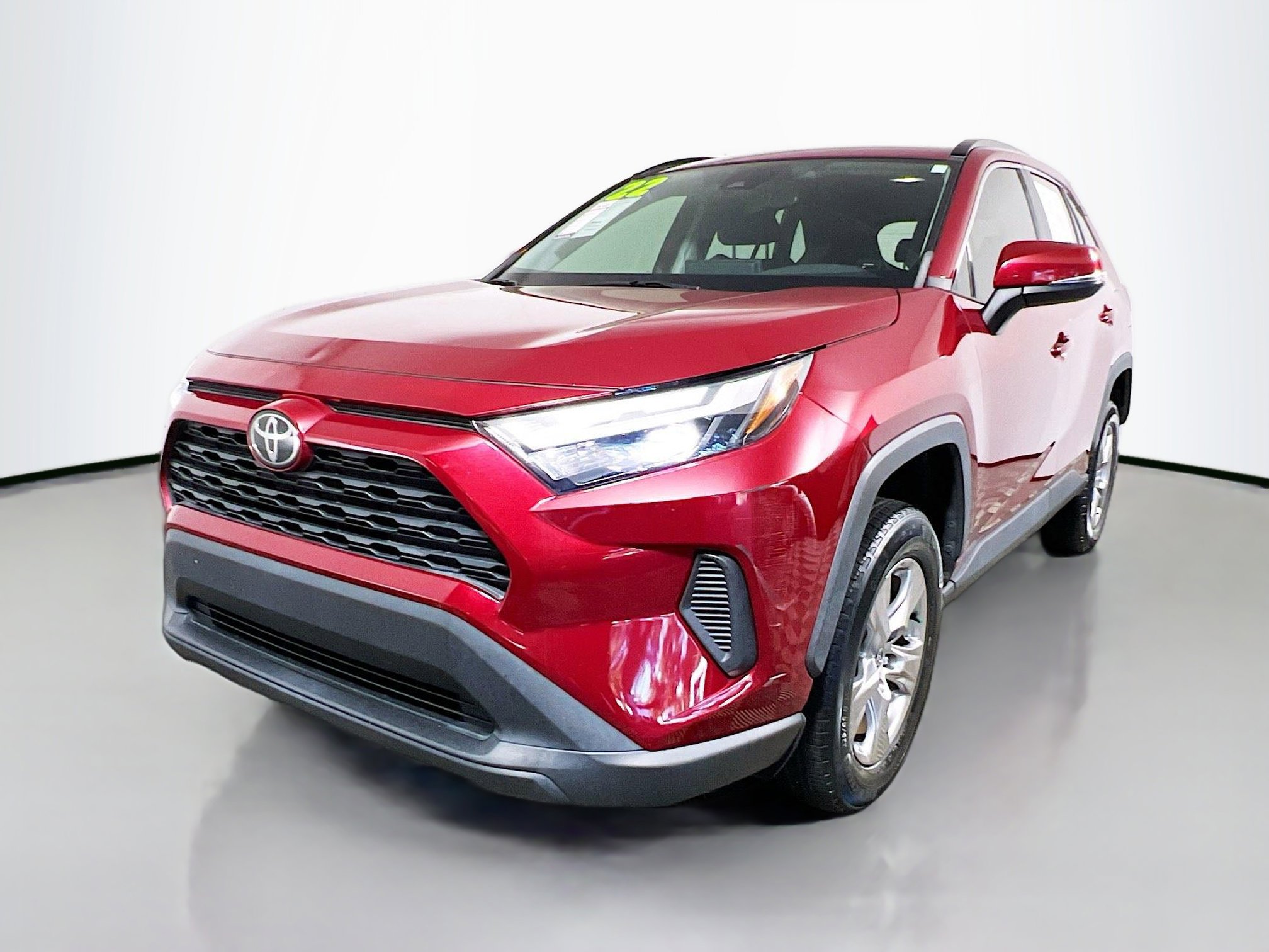 Used 2022 Toyota RAV4 XLE image 10