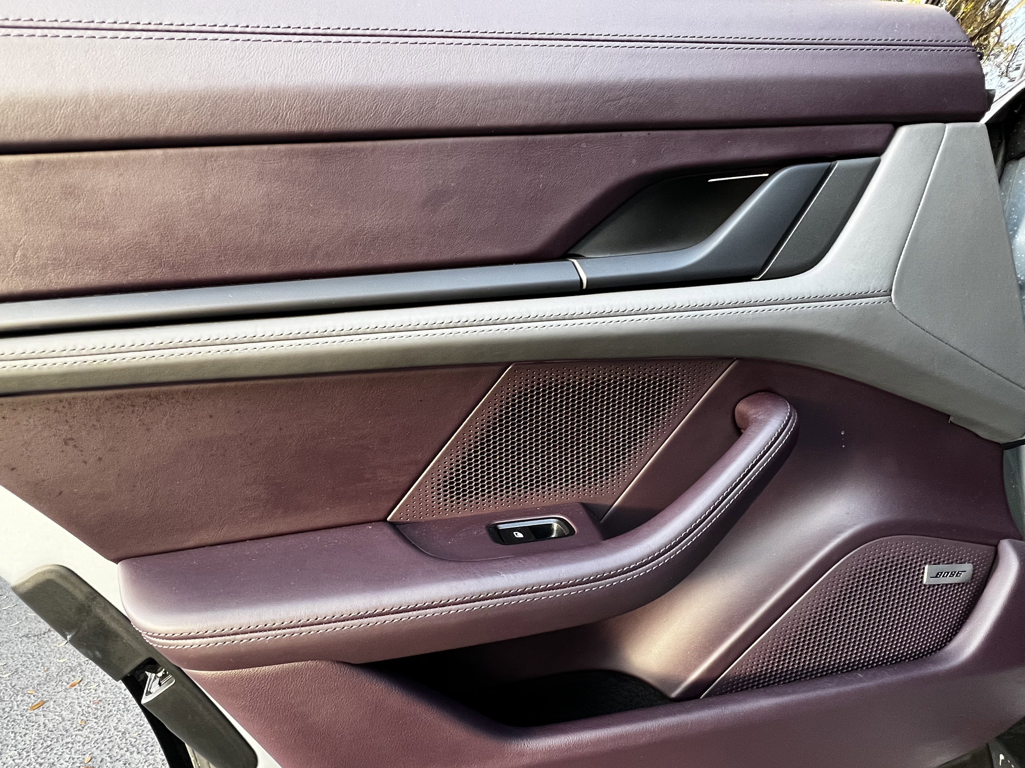 Used 2022 Porsche Taycan 4S image 31