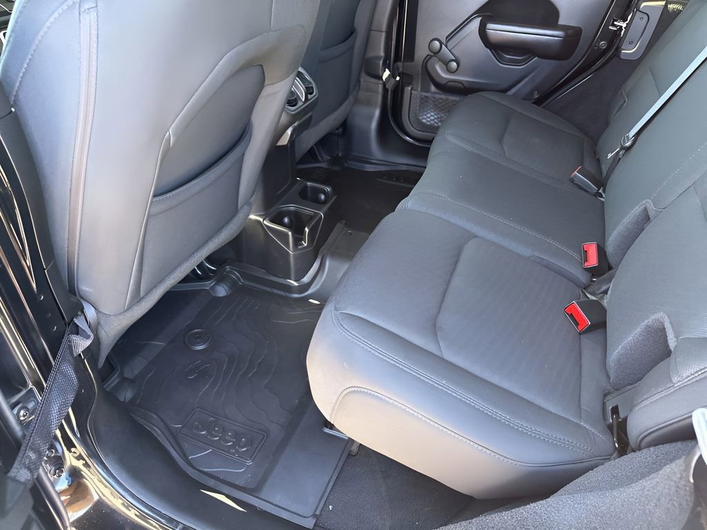 Used 2021 Jeep Wrangler Unlimited Sport image 20