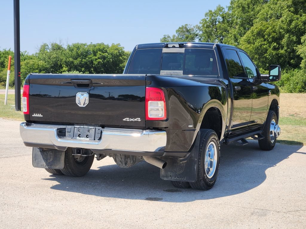 Used 2024 RAM 3500 Tradesman w/ Chrome Appearance Group AWD/4WD image 7