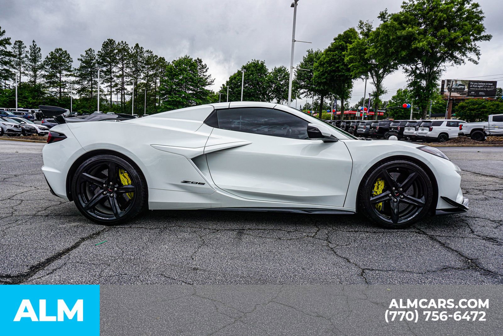 Used 2024 Chevrolet Corvette Z06 w/ Z07 Performance Package RWD image 11