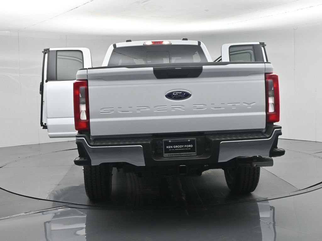 New 2026 Ford F350 XLT AWD/4WD image 32