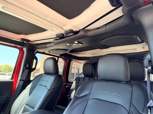 Used 2023 Jeep Wrangler Unlimited Sahara AWD/4WD image 12
