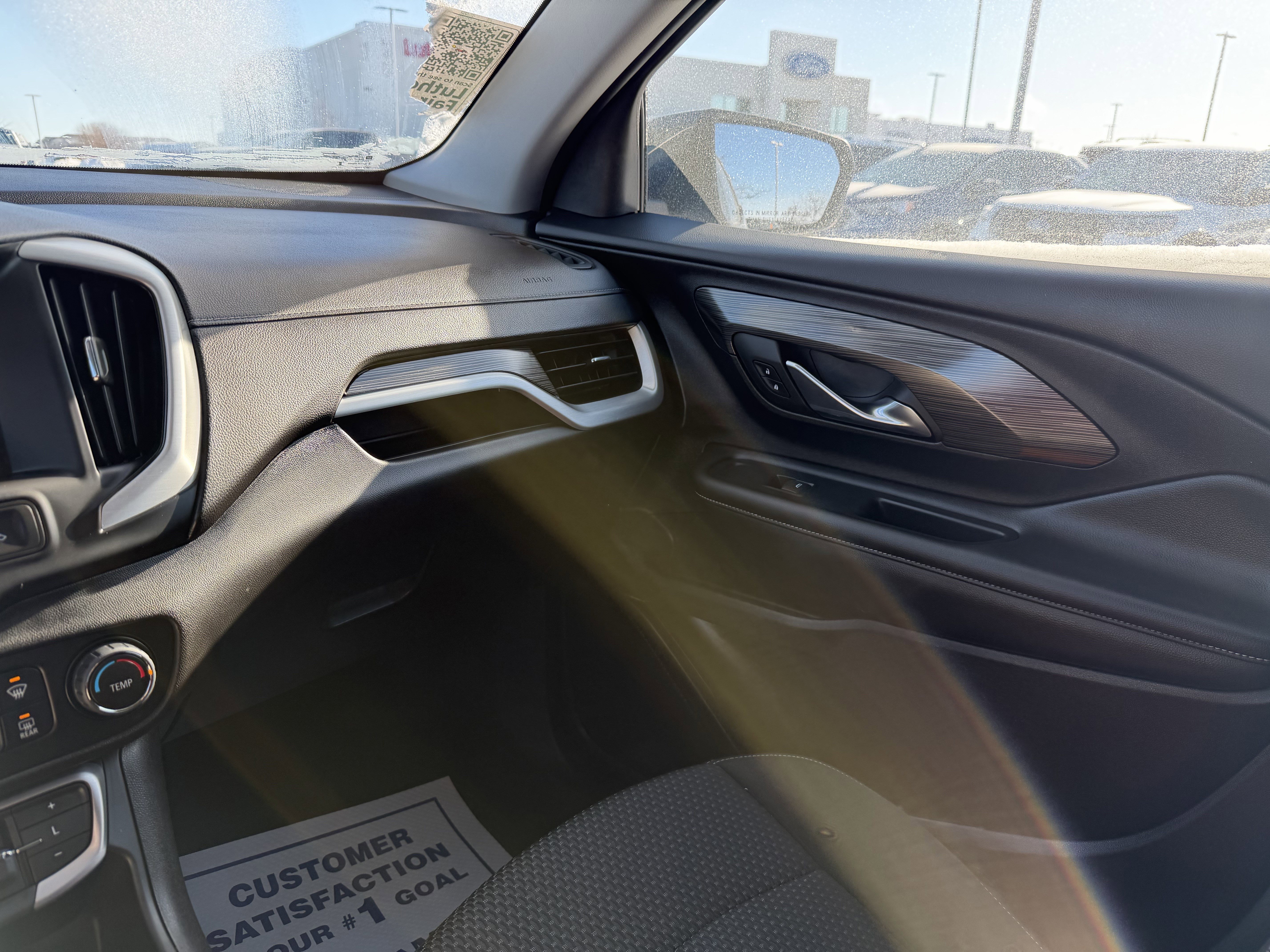 Used 2024 GMC Terrain SLE image 11