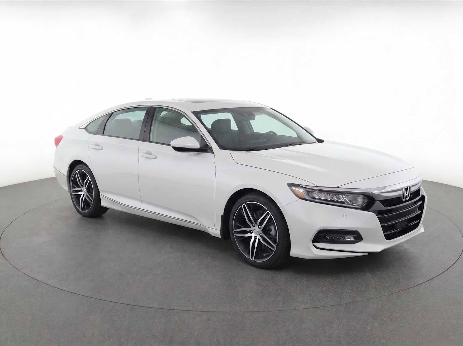 Used 2021 Honda Accord Touring image 3