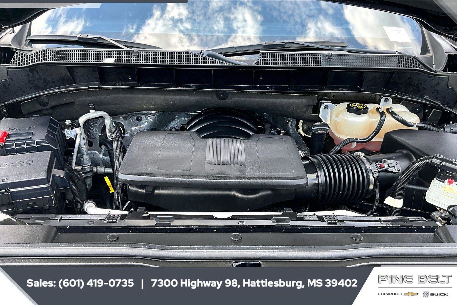 Used 2023 Chevrolet Silverado 1500 High Country w/ Technology Package image 9