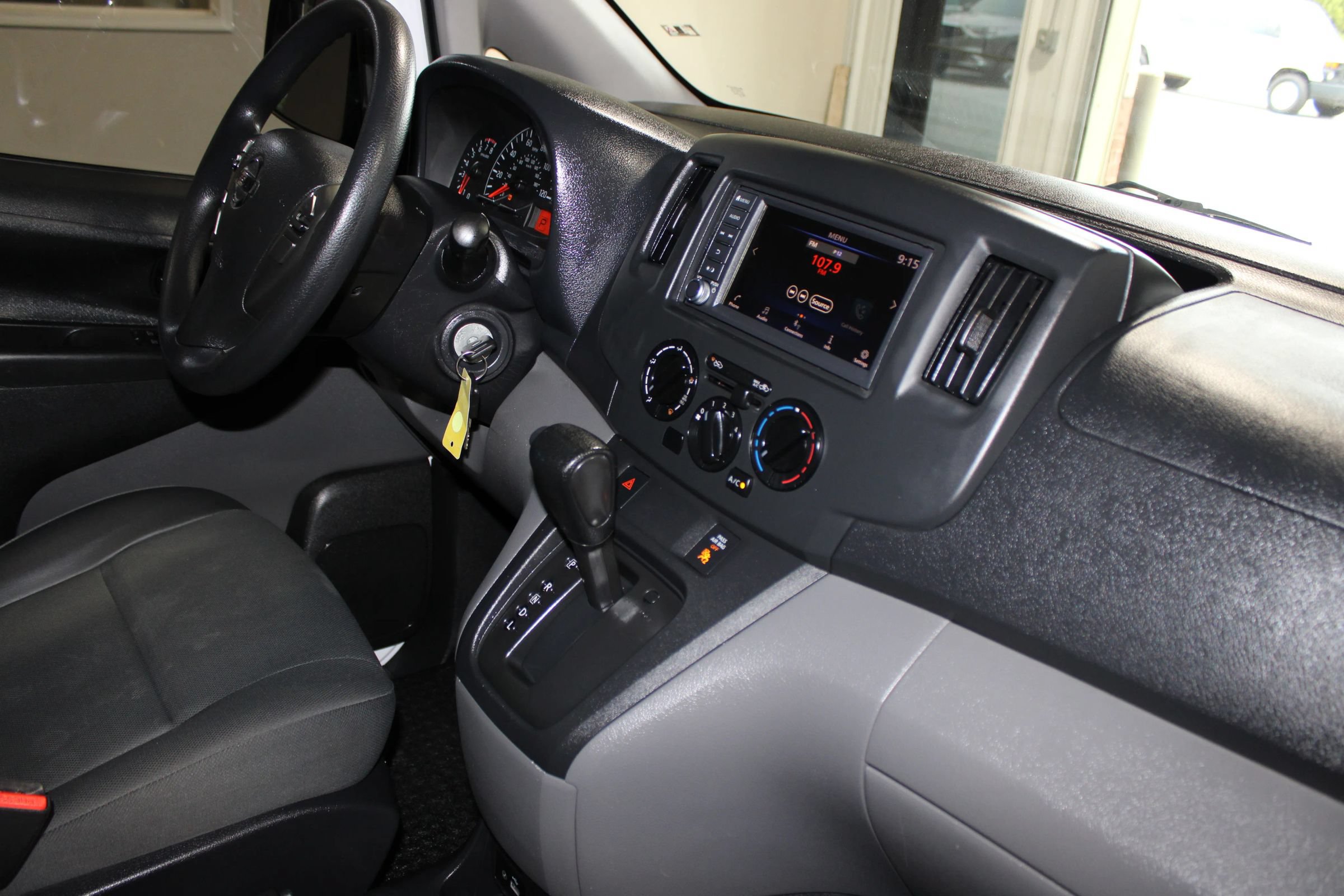 Used 2021 Nissan NV200 S FWD image 19