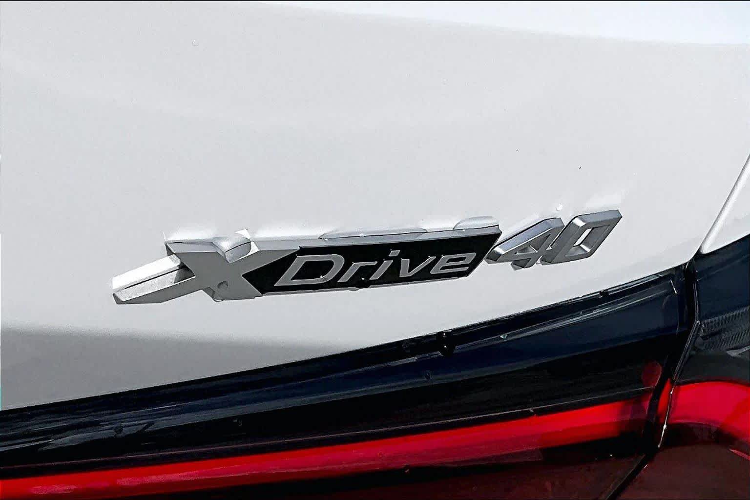 Used 2026 BMW i4 xDrive40i w/ Premium Package AWD/4WD image 8