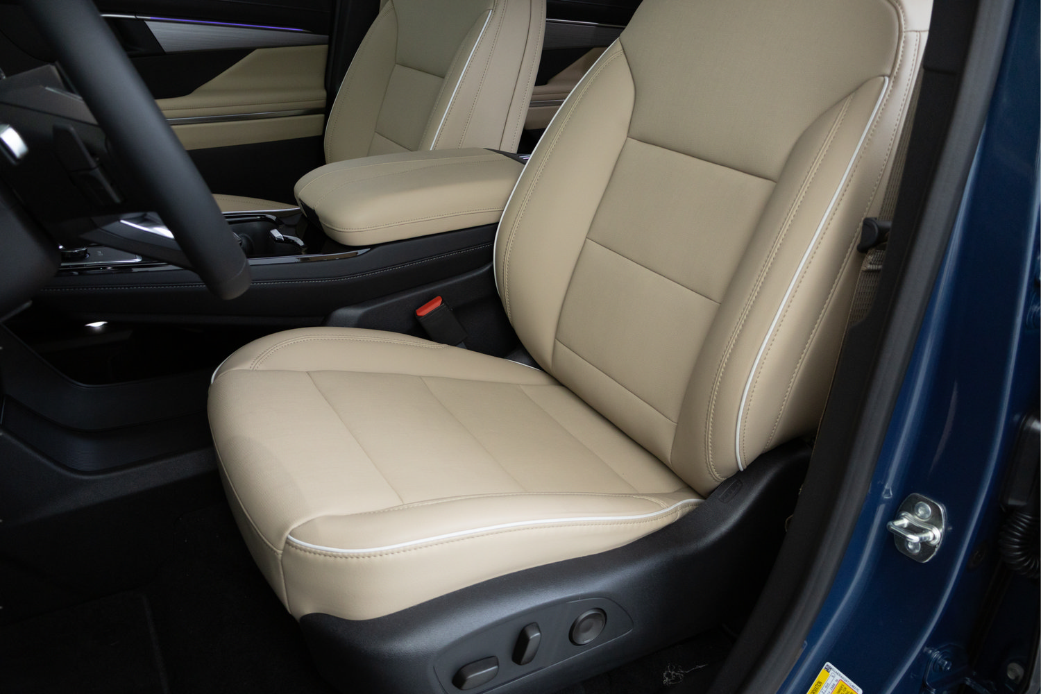 Certified 2026 Buick Enclave Preferred FWD image 12