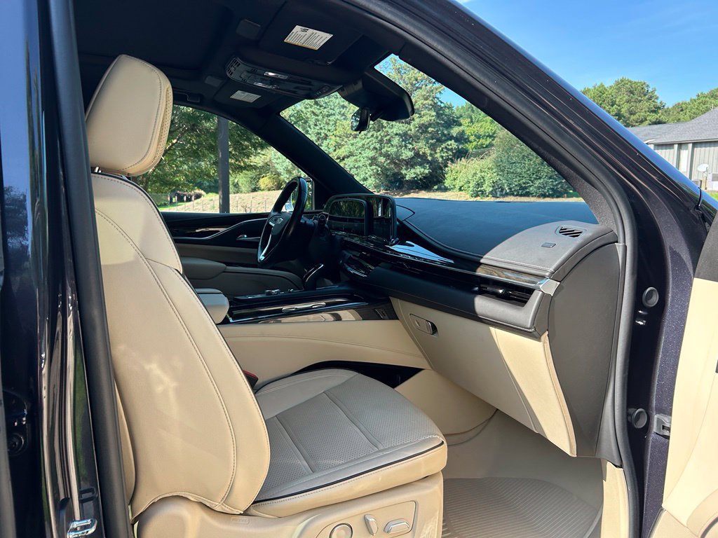 Used 2024 Cadillac Escalade ESV Premium Luxury w/ LPO, Floor Liner Package AWD/4WD image 42
