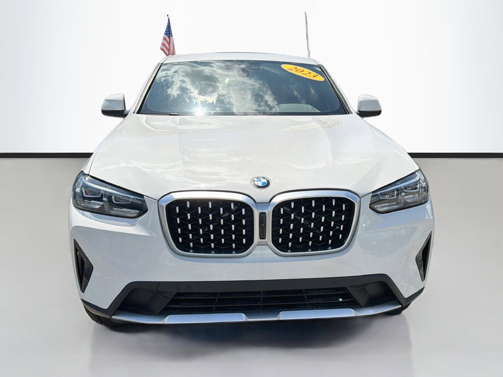 Used 2023 BMW X4 xDrive30i w/ Parking Assistance Package AWD/4WD image 2