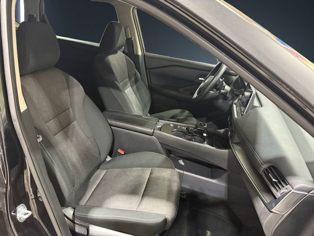 Used 2024 Nissan Rogue SV image 15