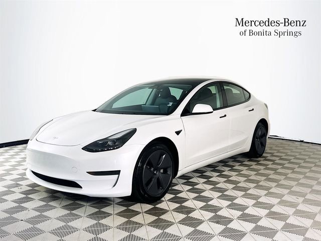 Used 2023 Tesla Model 3 Standard Range image 3