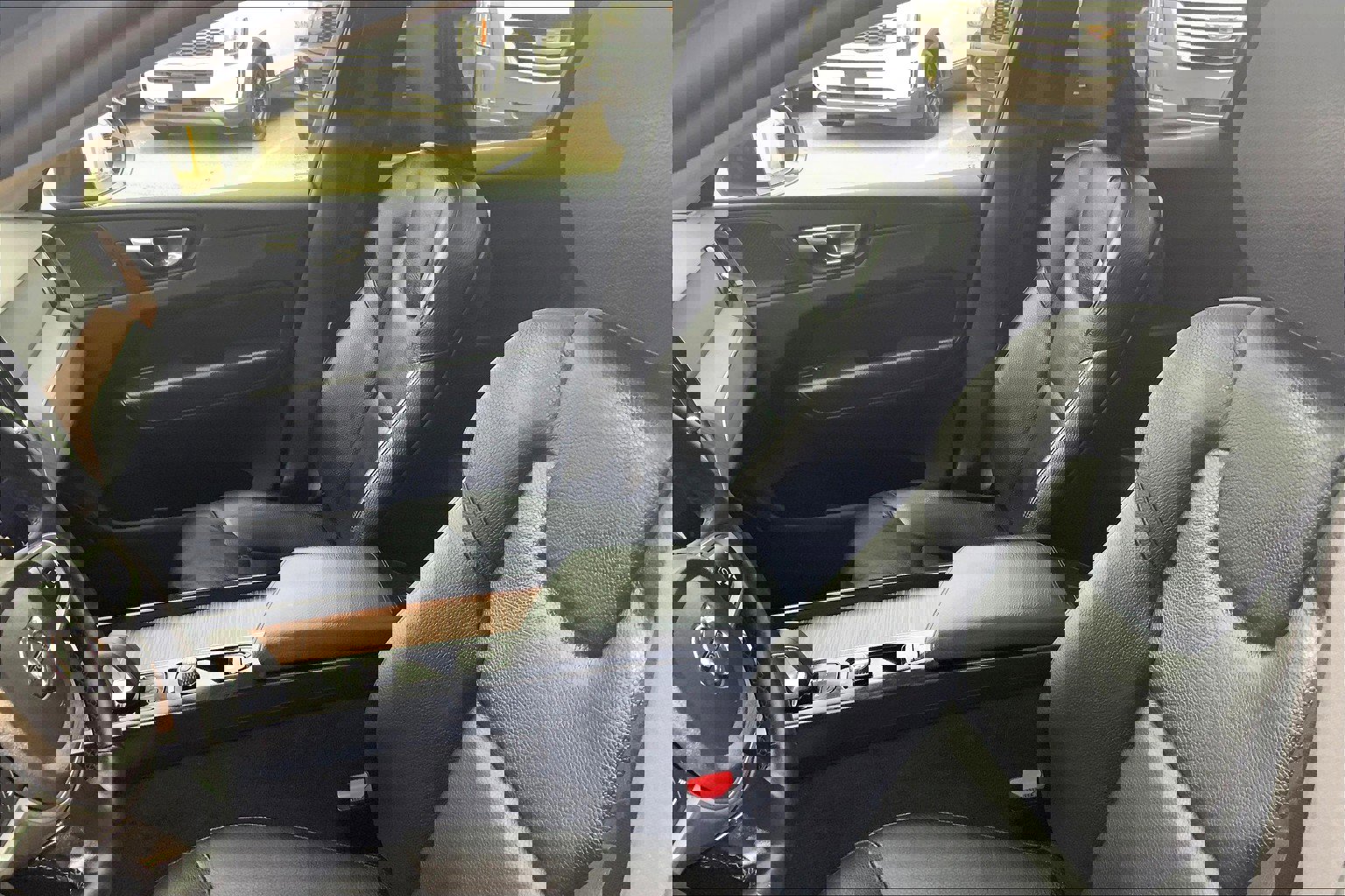 Used 2022 Volvo XC60 B5 Momentum w/ Climate Package image 27