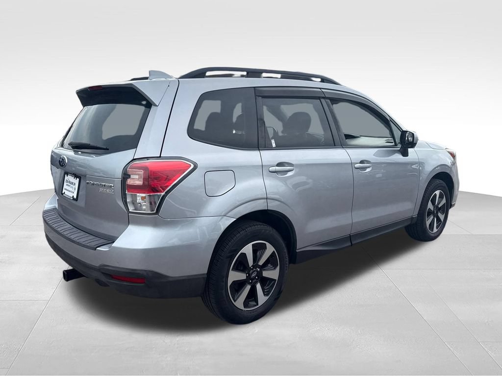 Used 2017 Subaru Forester 2.5i Premium w/ Popular Package #2A AWD/4WD image 5