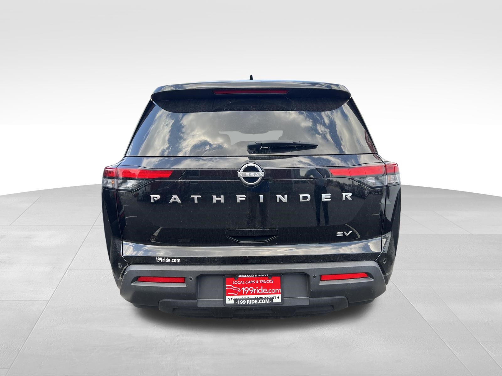 Used 2024 Nissan Pathfinder SV FWD image 6