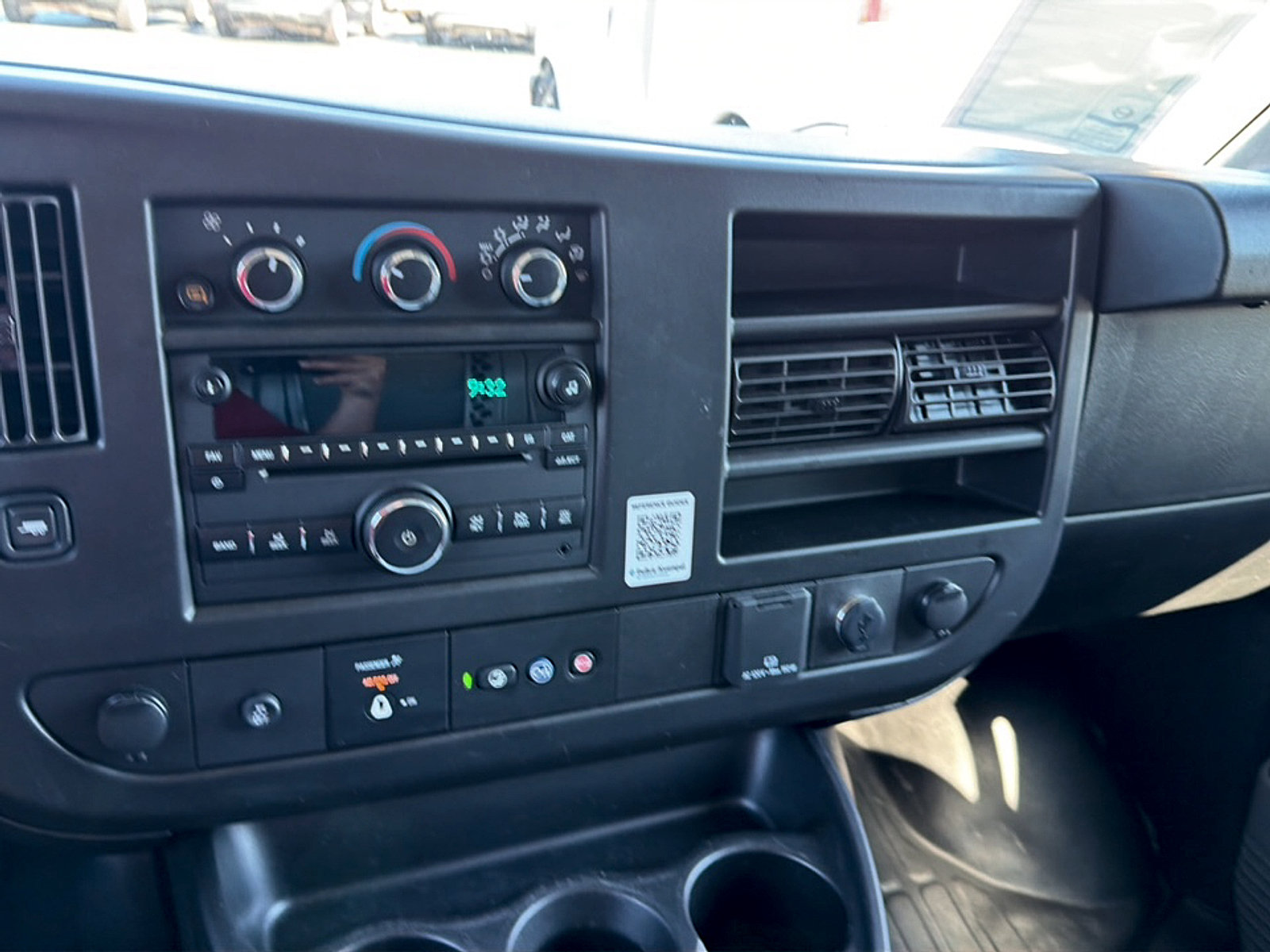 Used 2020 Chevrolet Express 3500 w/ Driver Convenience Package RWD image 15