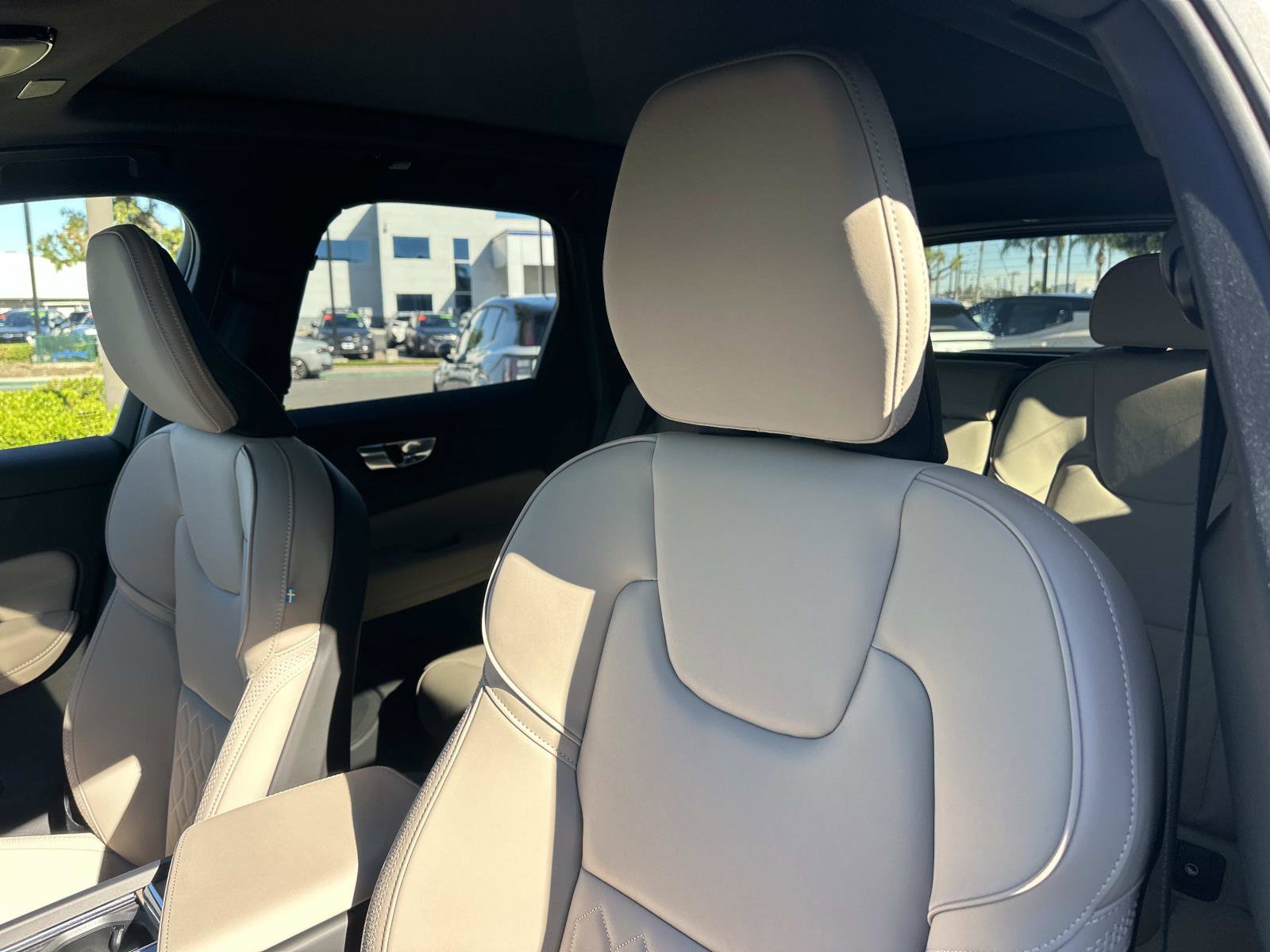 New 2026 Volvo XC60 T8 Plus w/ Climate Package AWD/4WD image 15