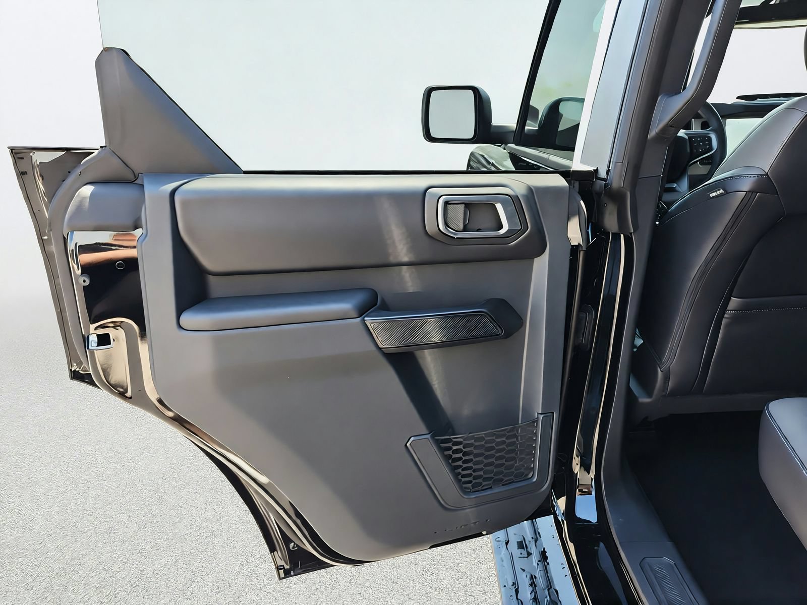 New 2026 Ford Bronco Outer Banks w/ Sasquatch Package AWD/4WD image 25
