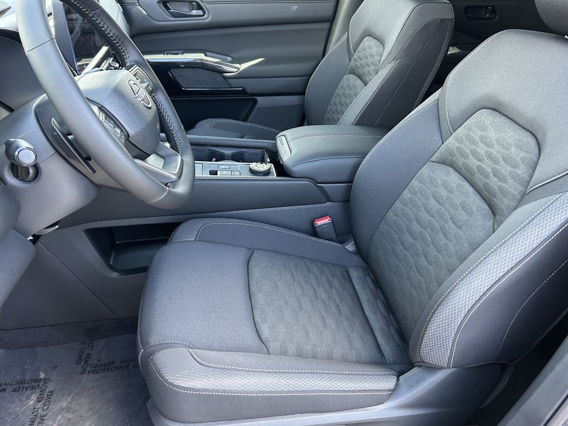 New 2026 Nissan Pathfinder SV AWD/4WD image 32