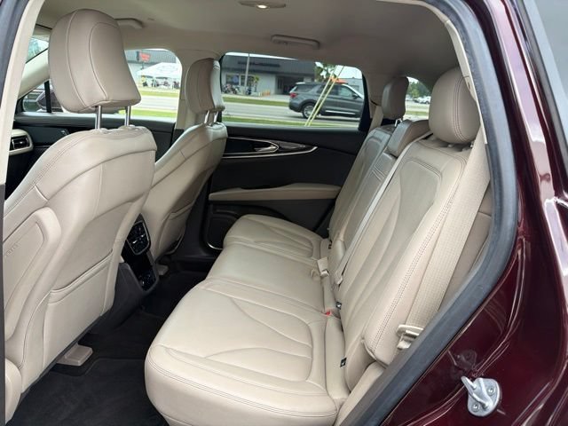 Certified 2022 Lincoln Nautilus FWD w/ Premium Package image 27
