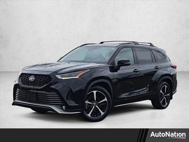 Used 2022 Toyota Highlander XSE image 1