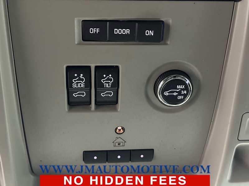 Used 2015 Chevrolet Tahoe LT image 34