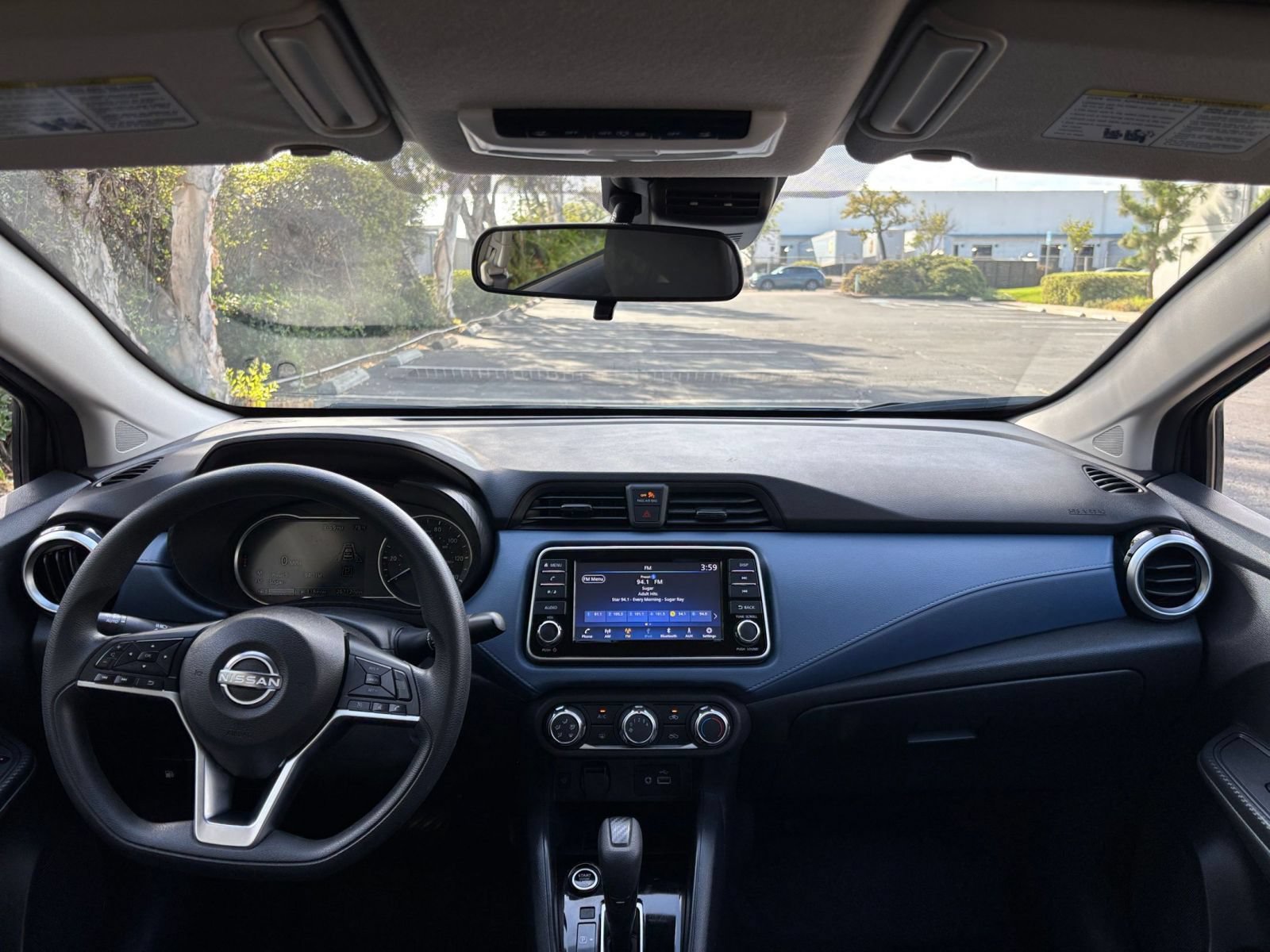 Used 2025 Nissan Versa SV FWD image 30