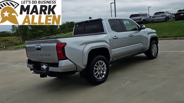 Used 2024 Toyota Tacoma Limited AWD/4WD image 8