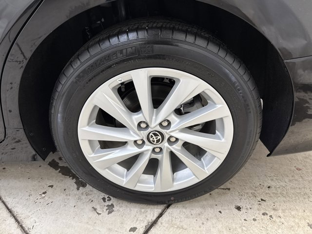 Used 2022 Toyota Camry LE FWD image 29