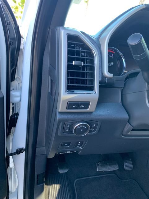 Used 2022 Ford F250 Lariat w/ Lariat Ultimate Package AWD/4WD image 23