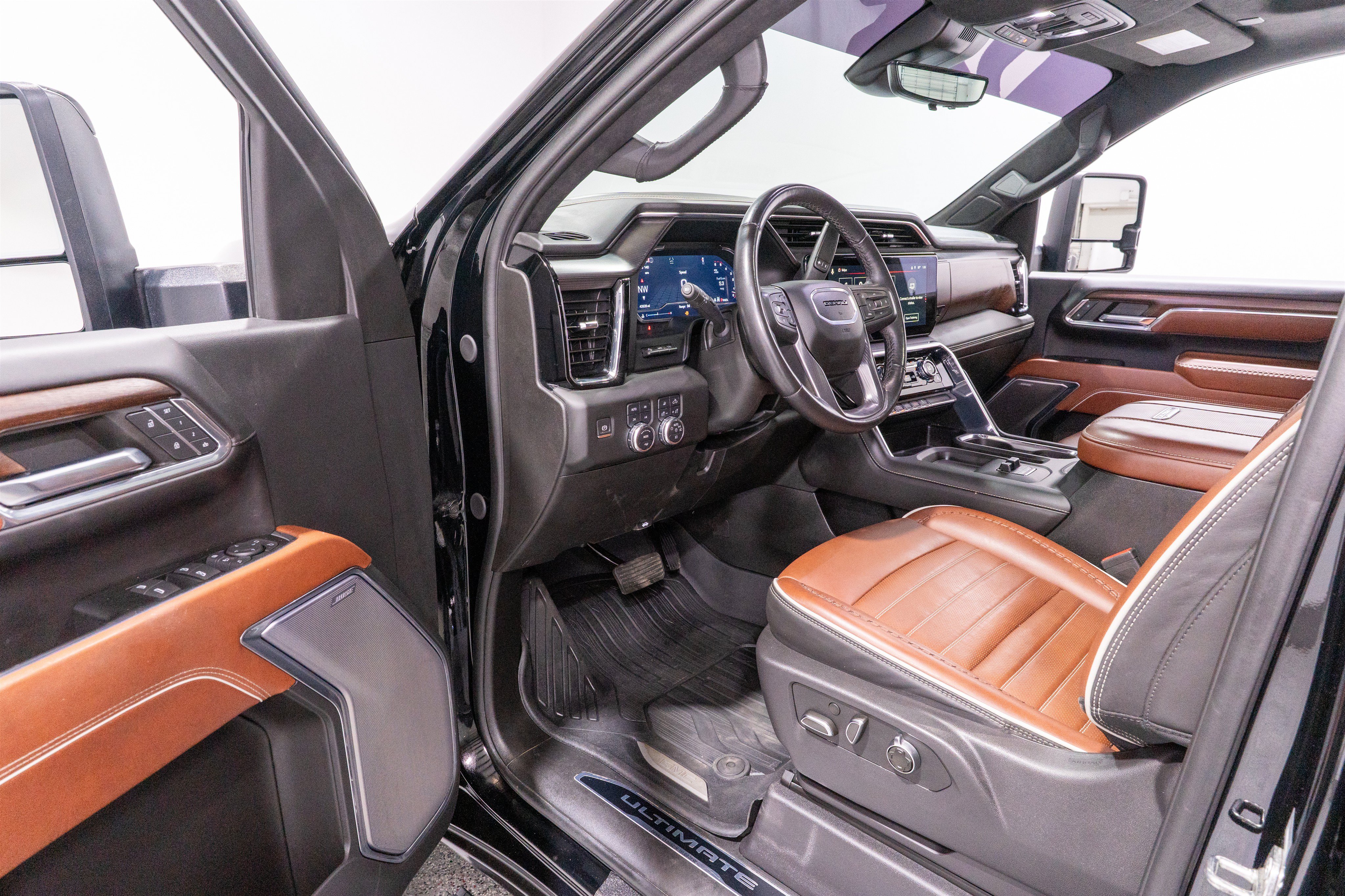 Used 2024 GMC Sierra 3500 Denali Ultimate AWD/4WD image 16