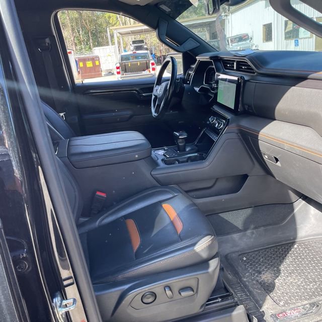 Used 2023 GMC Sierra 1500 AT4 image 13