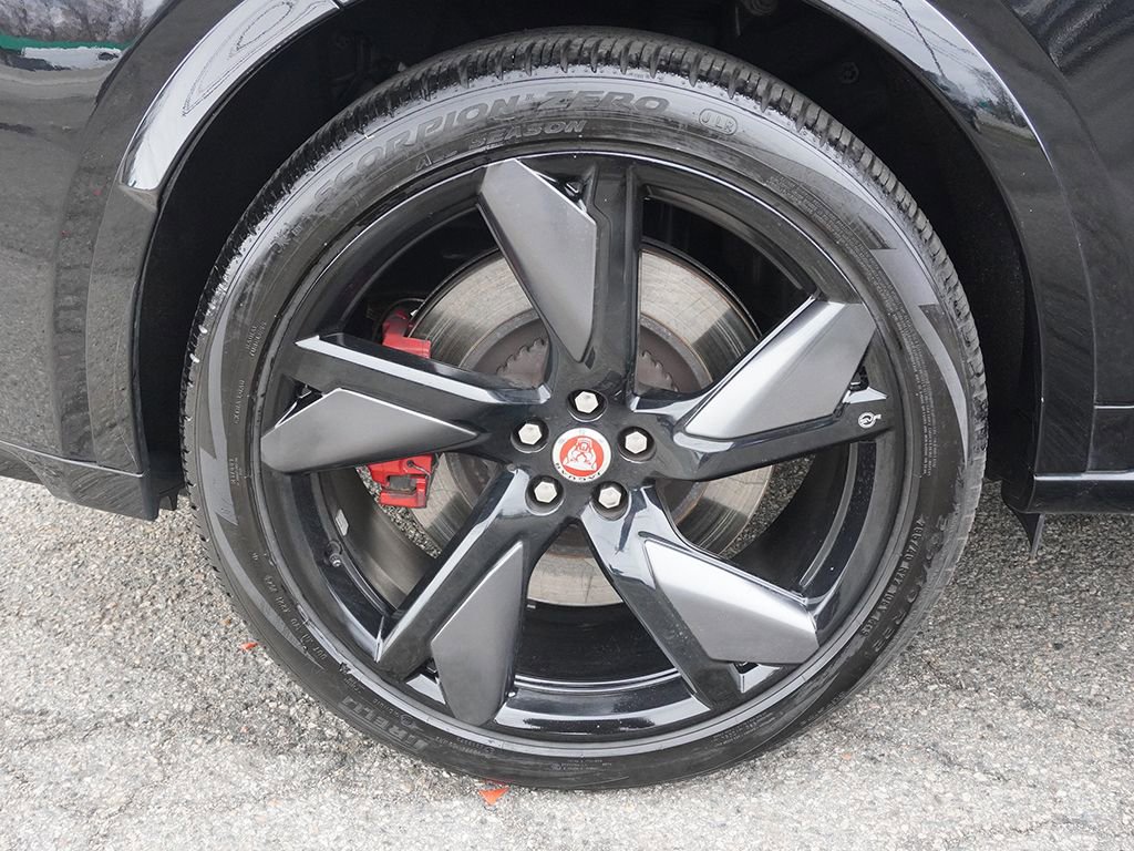 Used 2022 Jaguar F-PACE SVR image 25