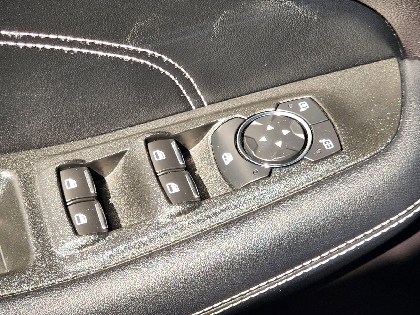 Used 2021 Ford Edge Titanium w/ Equipment Group 301A image 25