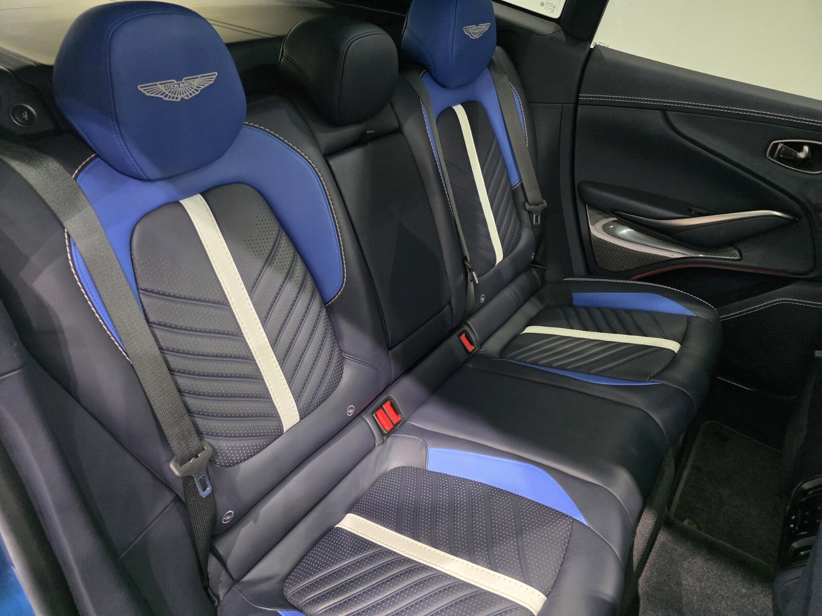 Used 2023 Aston Martin DBX 707 image 21