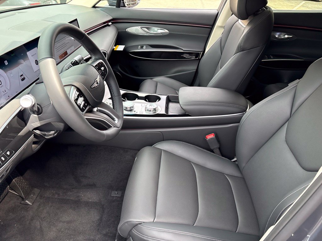 New 2027 Genesis GV70 2.5T AWD/4WD image 9