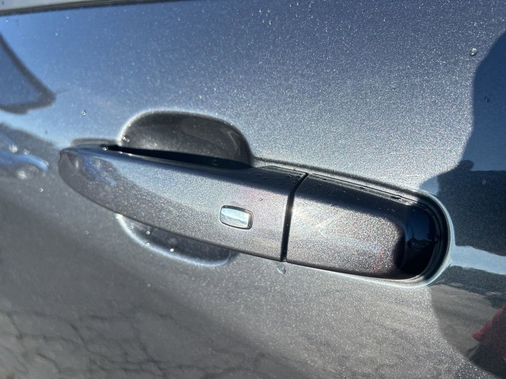 Used 2022 Chevrolet Equinox LS AWD/4WD image 14