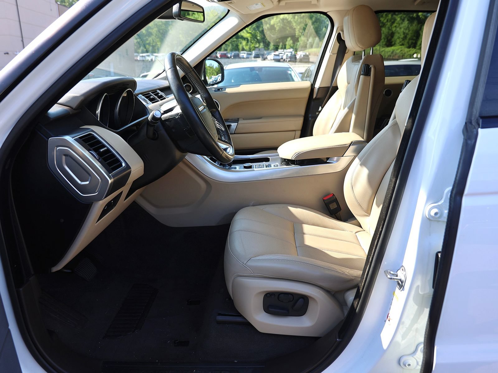 Used 2015 Land Rover Range Rover Sport HSE AWD/4WD image 19