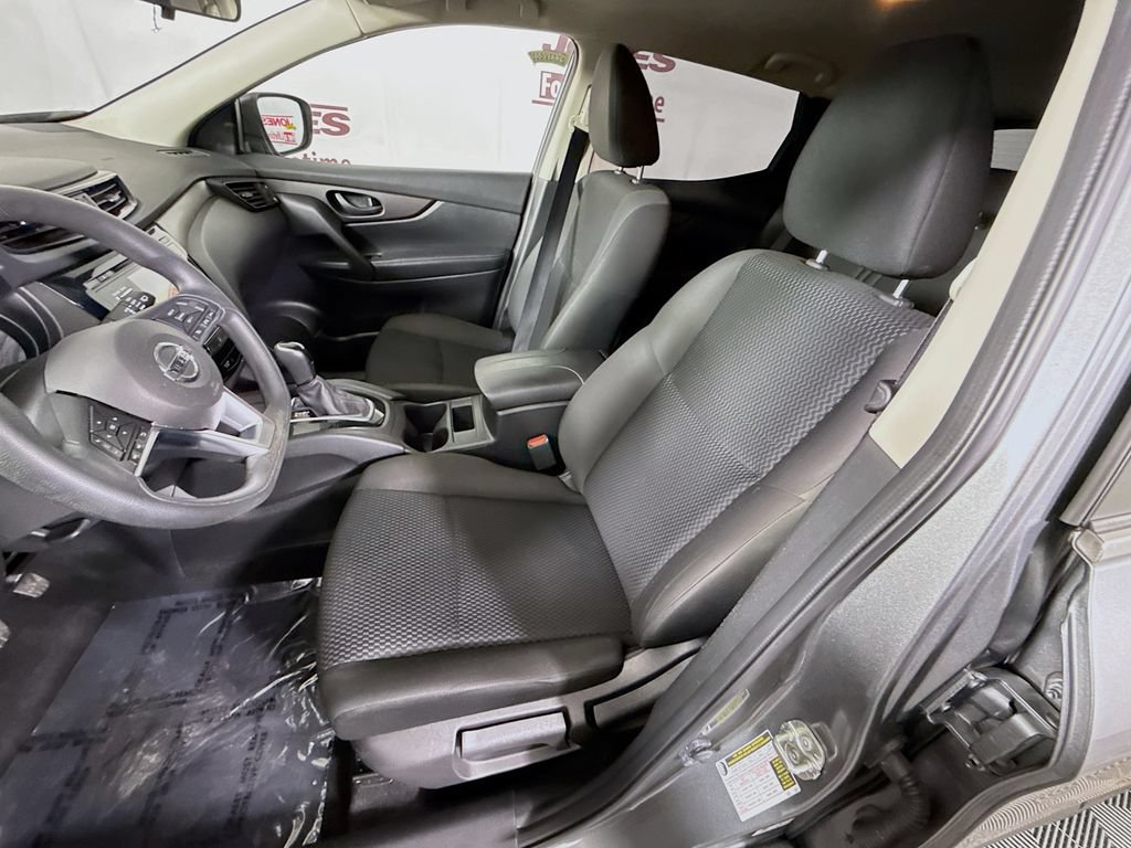 Used 2018 Nissan Rogue Sport S w/ S Appearance Package AWD/4WD image 23