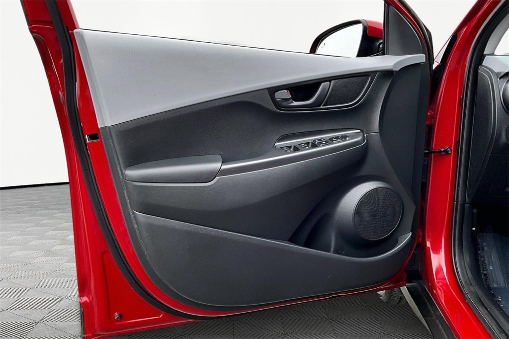 Used 2020 Hyundai Kona SEL image 23