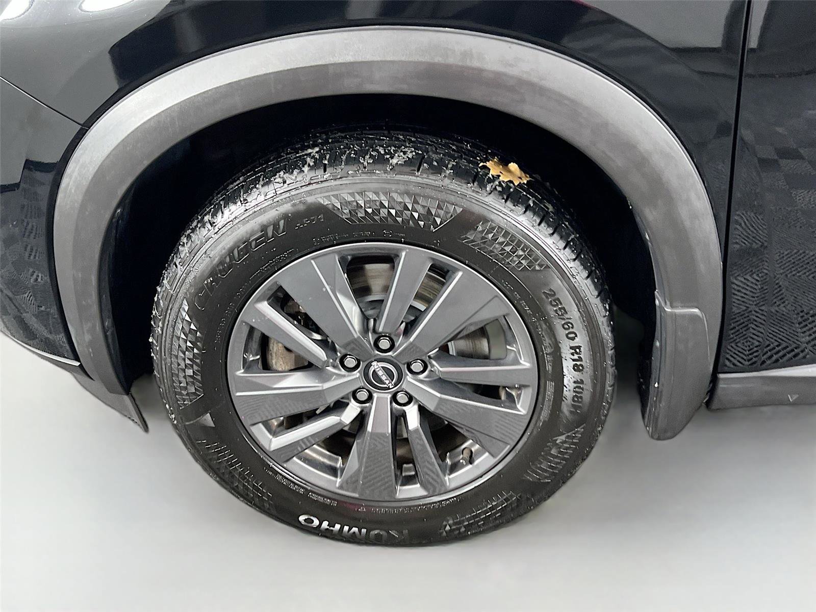 Used 2022 Nissan Pathfinder SV w/ SV Premium Package image 30