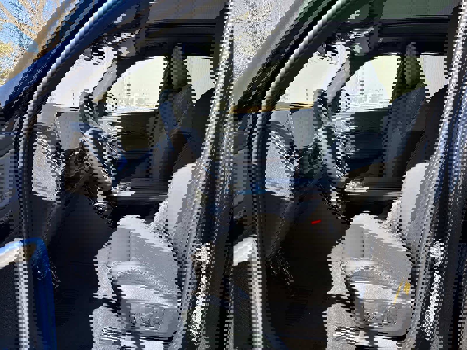 New 2026 BMW X2 xDrive28i w/ Technology Package AWD/4WD image 14