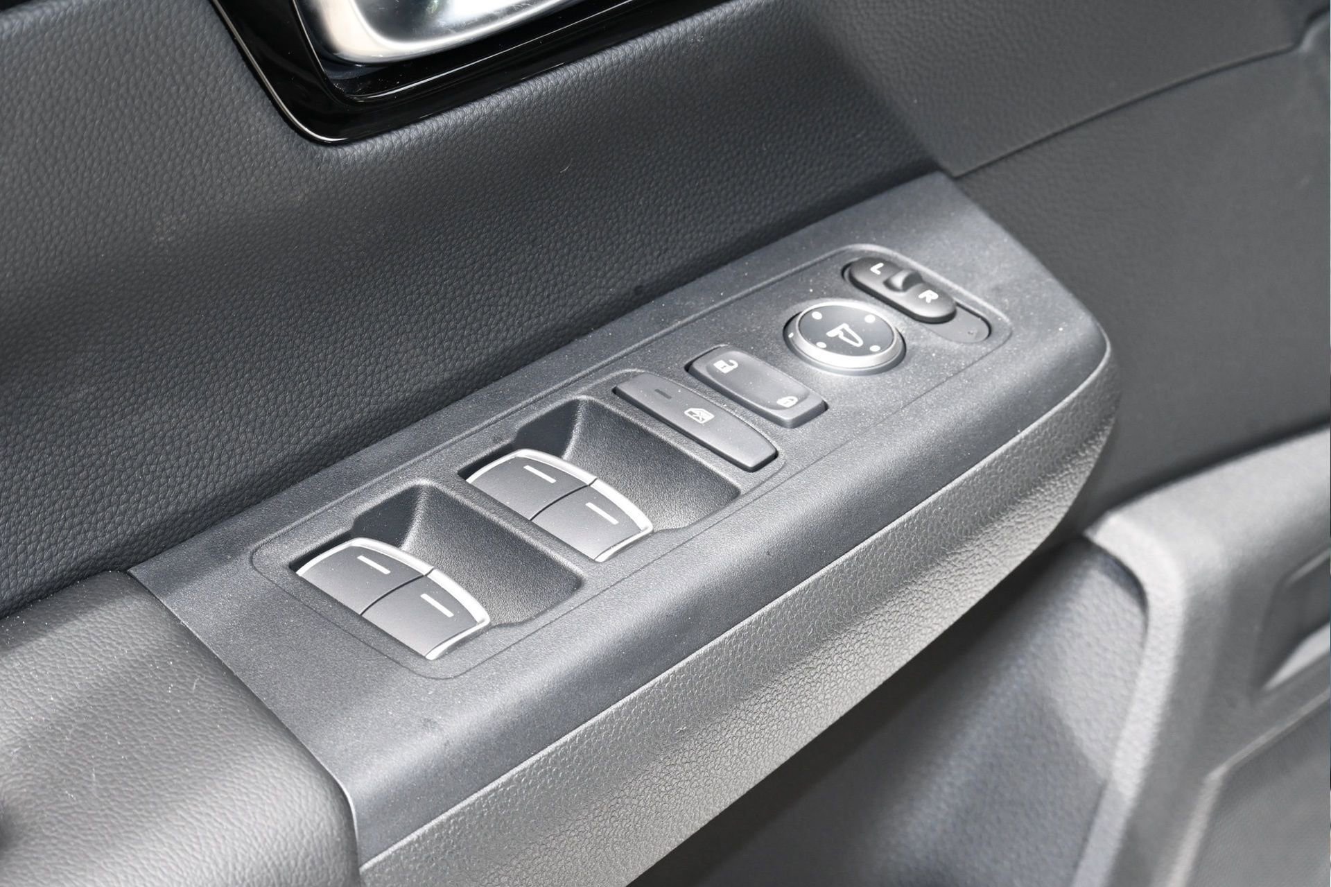 New 2026 Honda CR-V EX-L image 18