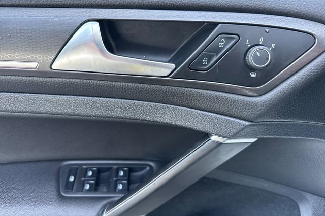 Used 2021 Volkswagen GTI Autobahn image 11