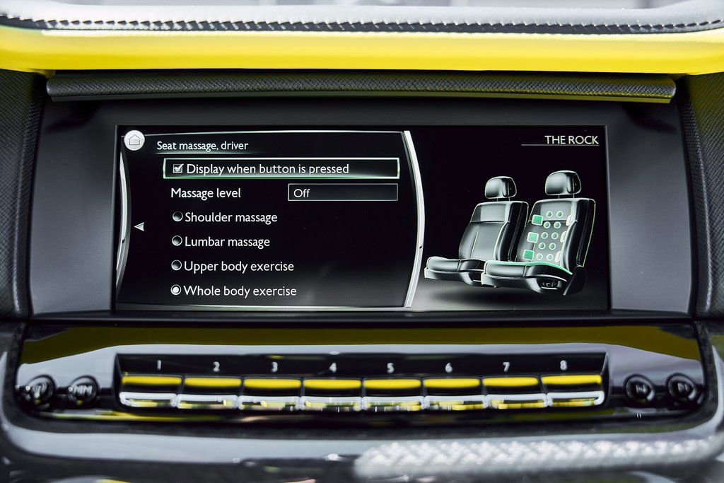 Used 2022 Rolls-Royce Cullinan Black Badge w/ Dark Exterior Package image 83