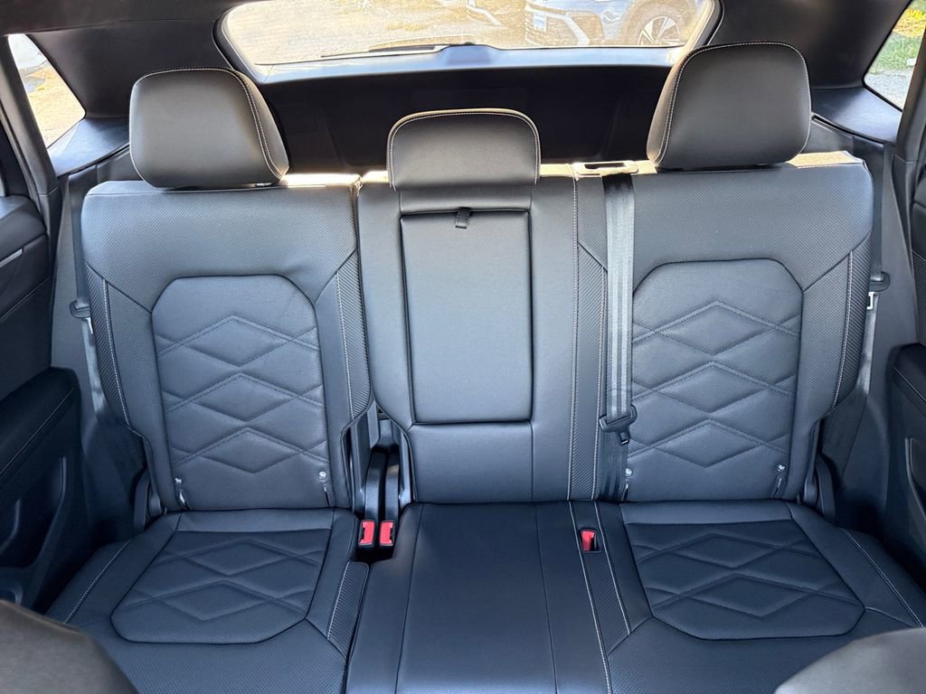 New 2026 Volkswagen Atlas Cross Sport SE image 21