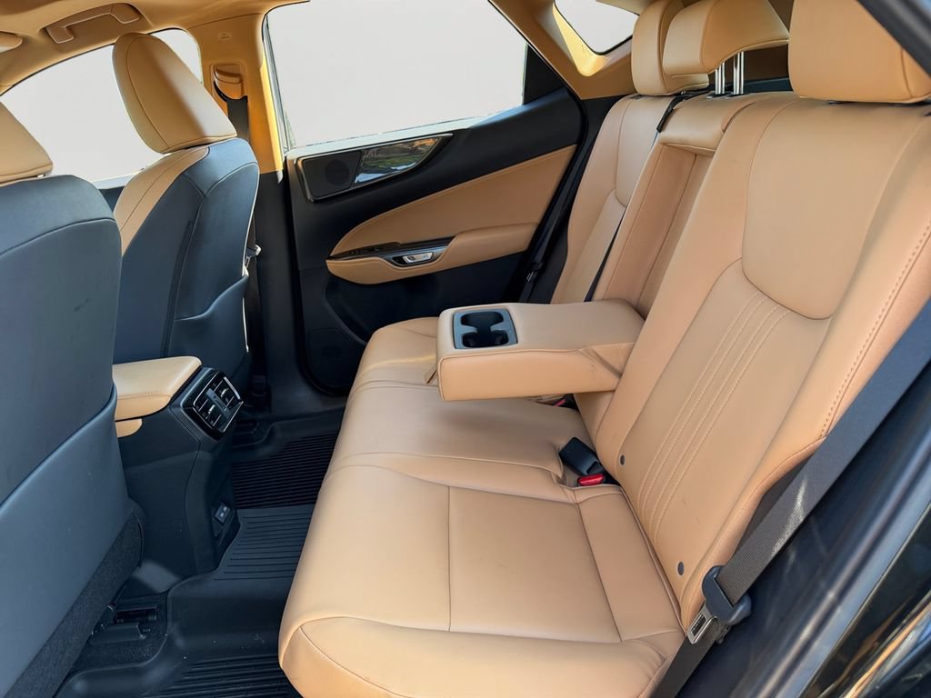 Used 2024 Lexus NX 350h AWD image 11