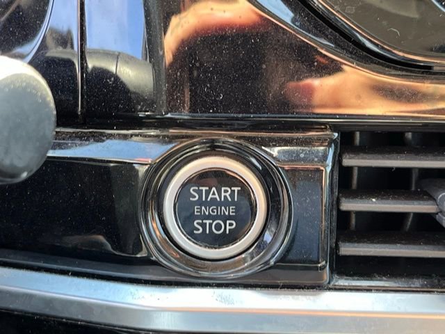 Used 2023 Nissan Pathfinder SV image 25